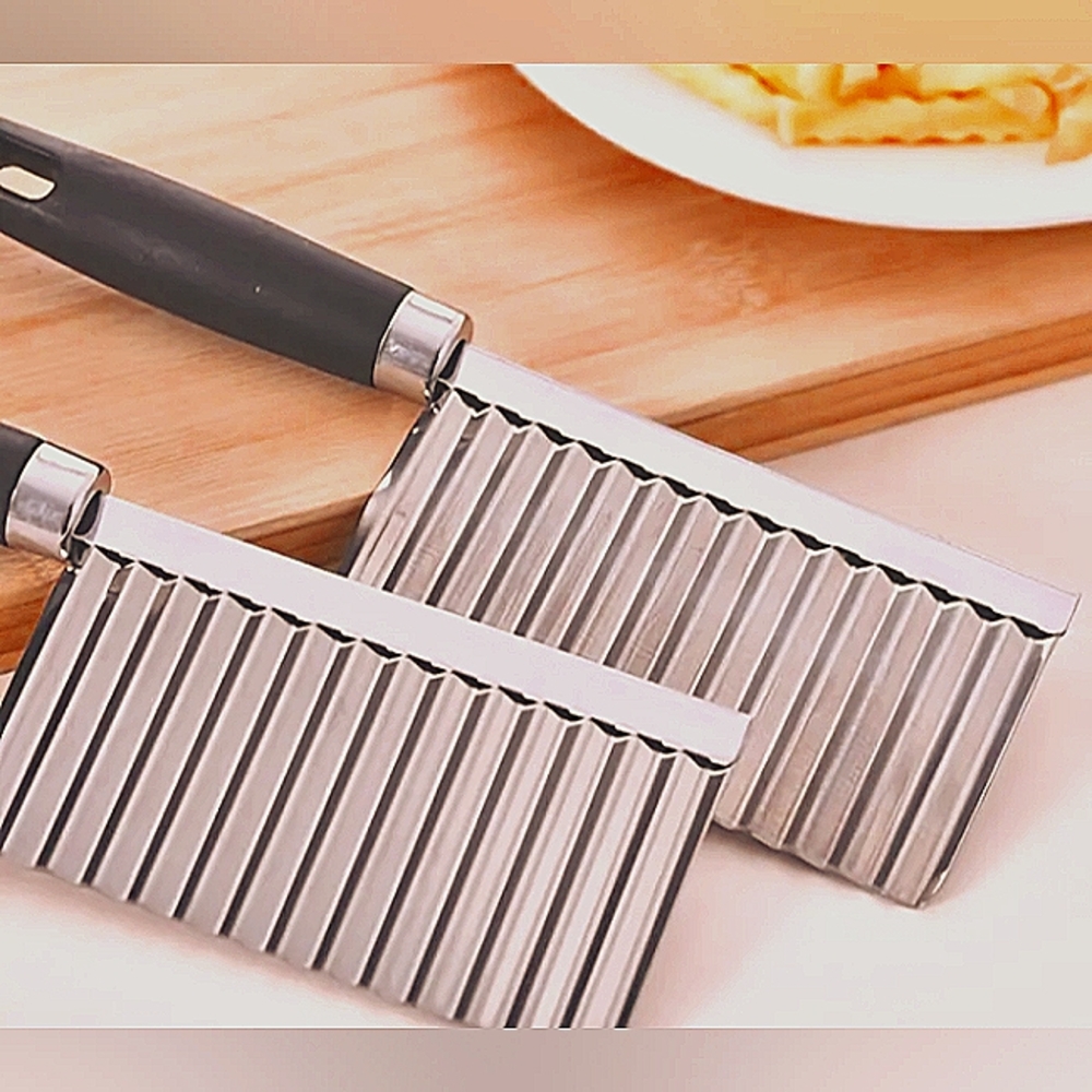 Wavy Bladed Knife